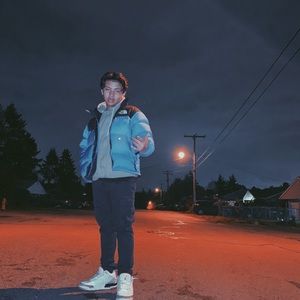 Meet your Posher, Aaron